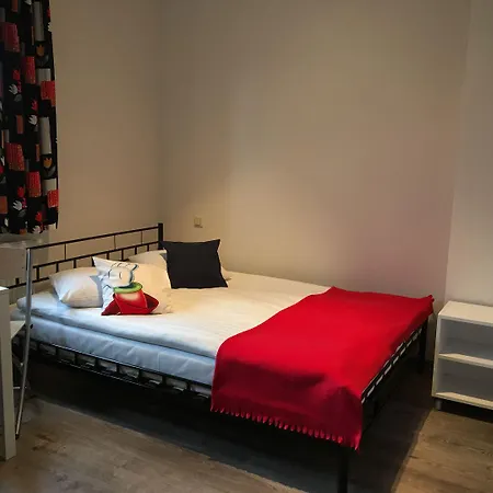 Hostel Arcus Premium Varsó